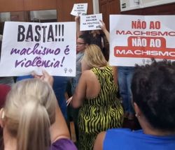 Ato contra falas misóginas do Vereador Paraná
