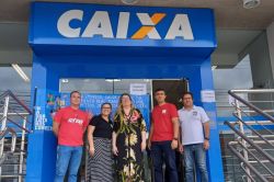 Sindicato fecha agência da Caixa por falta de ar condicionado