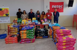Solidariedade que transforma: bancários de Araraquara e região arrecadam 800 kg de ração em campanha PET, do Sindicato