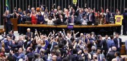 CCJ do Senado aprova fim da escala 6x1 e redução da jornada para 40 horas